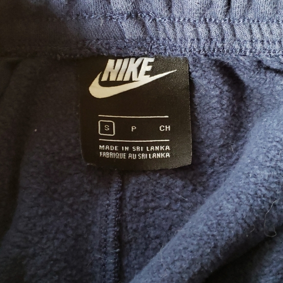 ‼️SOLD ON DEPOP‼️ Navy Nike Sweatpants - Picture 3 of 3